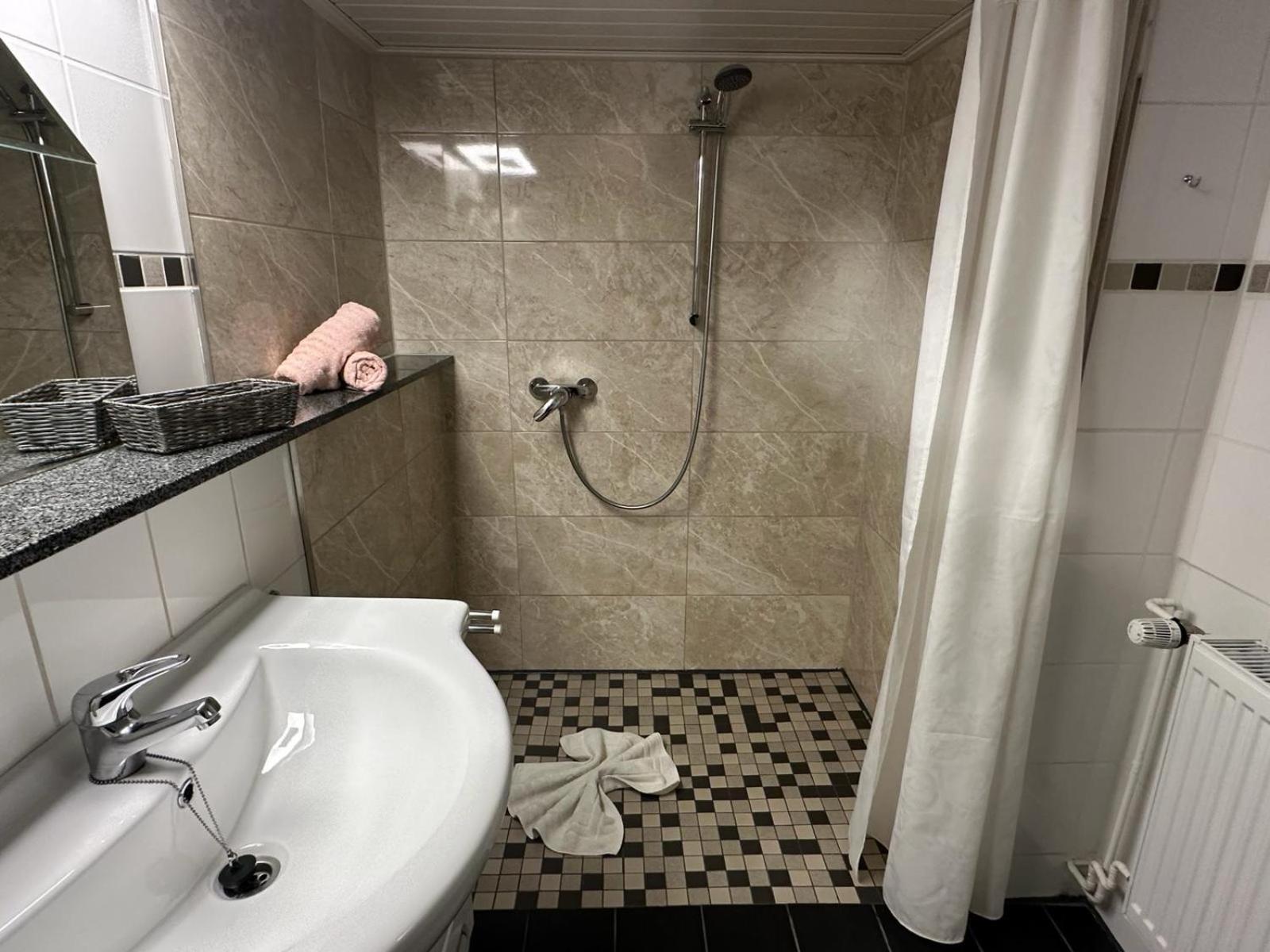 Christels Ferienwohnung 1 In Thale Mit Sonnenterrasse Und Grill Zewnętrze zdjęcie